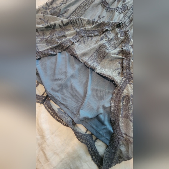 Maternity Dress - Picture 5 of 7